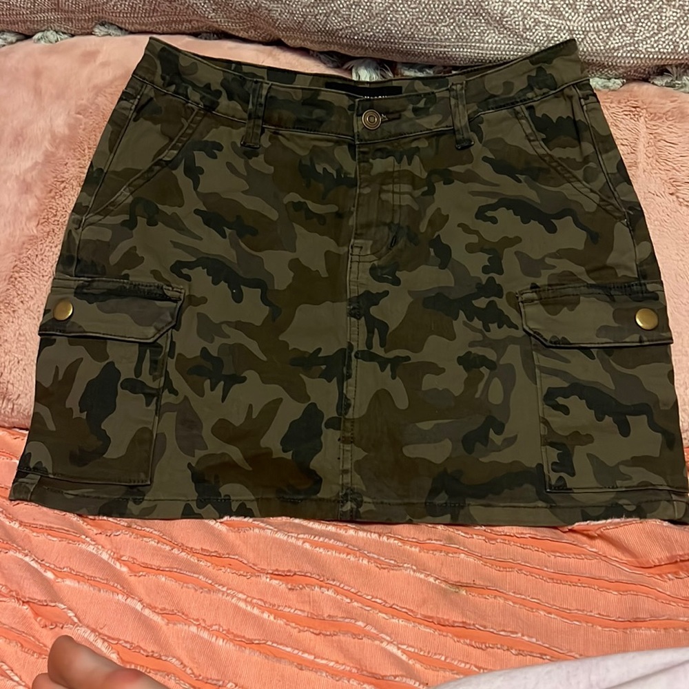Ashley mason large Camo skirt